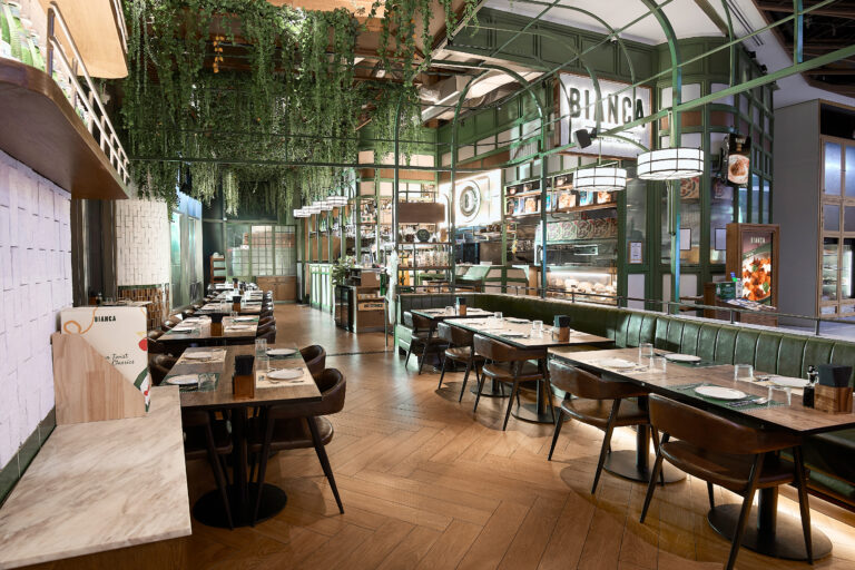 Main dining hall 4